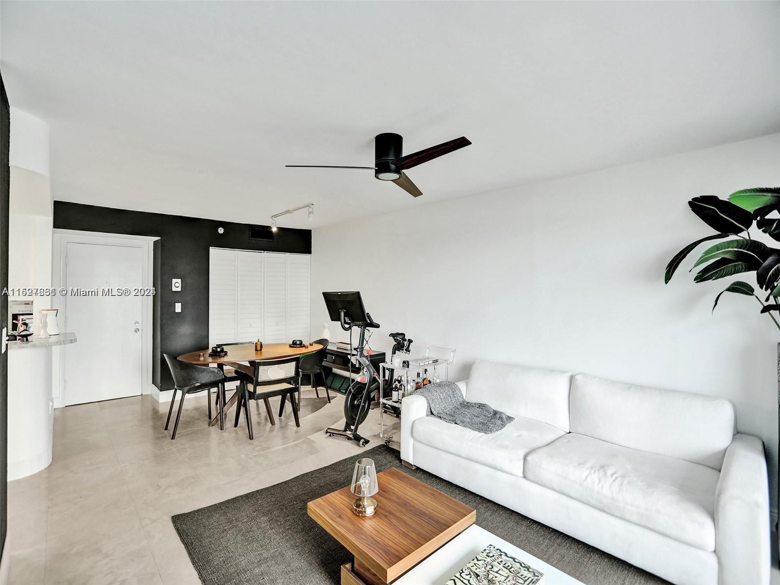 770 Claughton Island Dr # 405