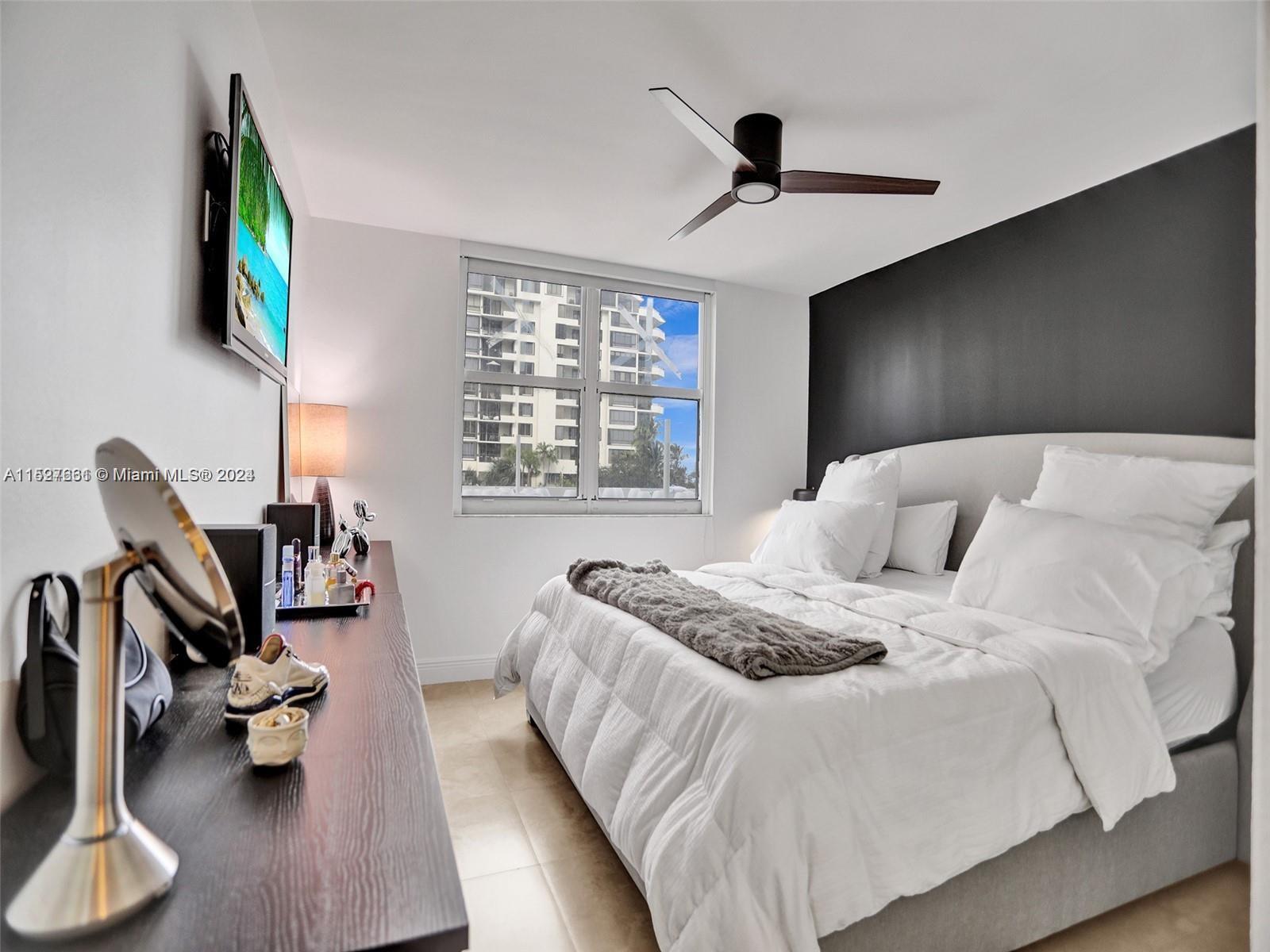 770 Claughton Island Dr # 405