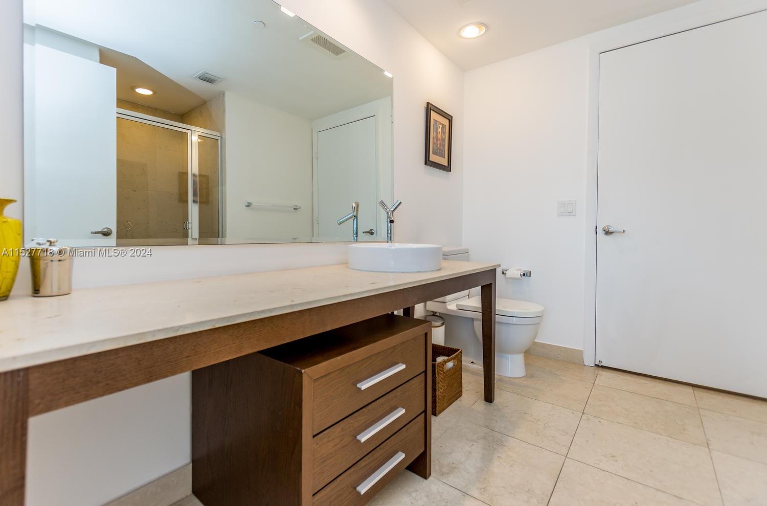 495 Brickell Ave # 1905