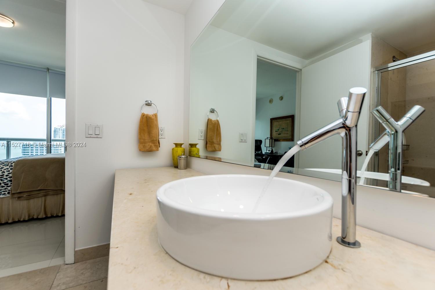 495 Brickell Ave # 1905