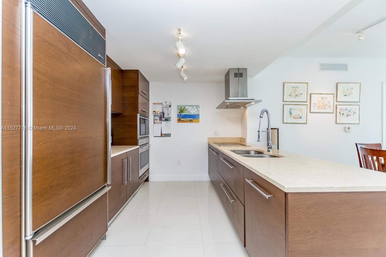 495 Brickell Ave # 1905