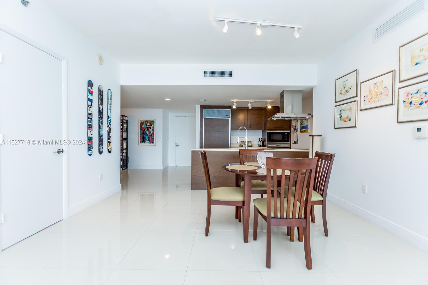 495 Brickell Ave # 1905