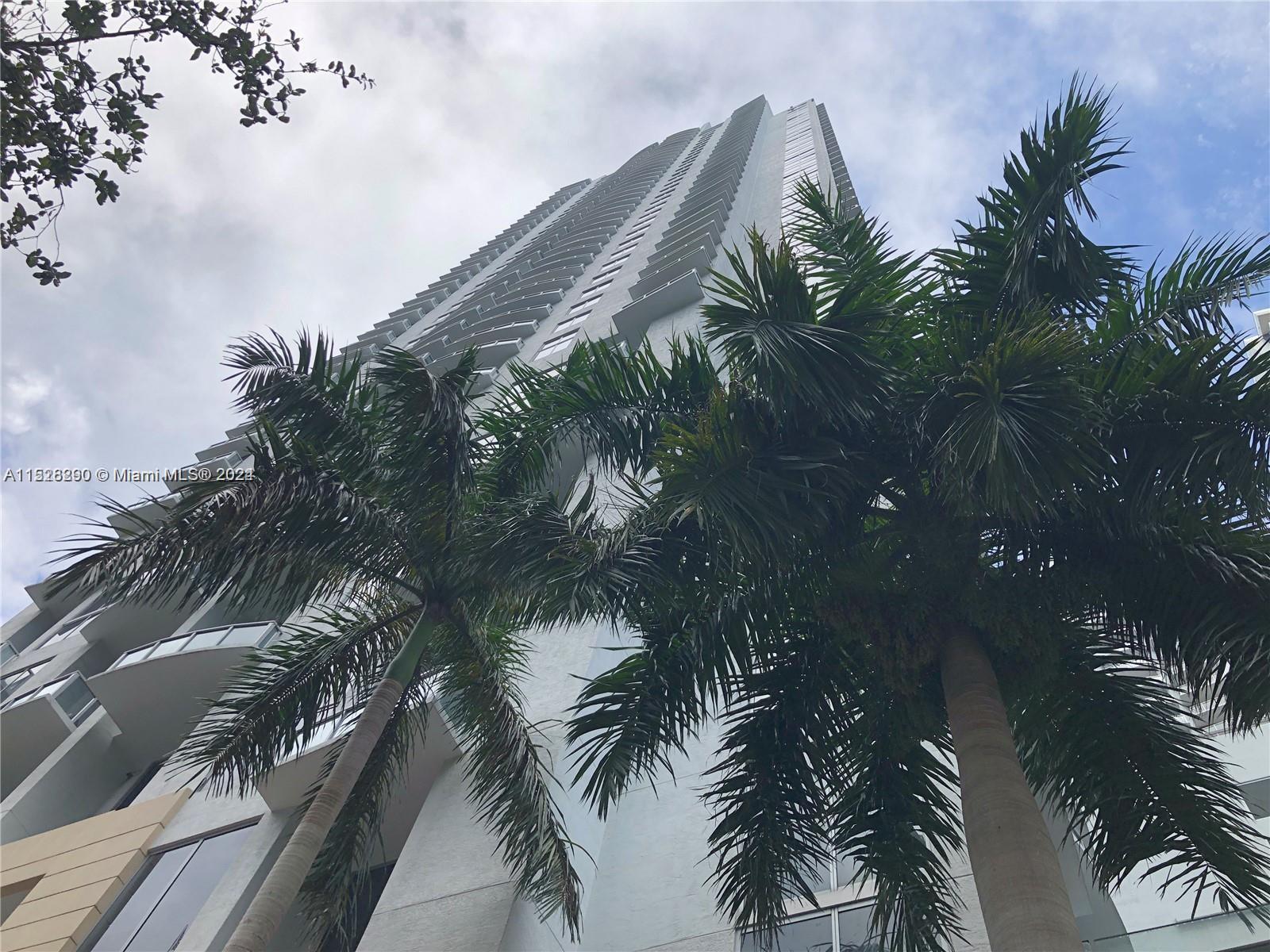 1060 BRICKELL AV # 2211