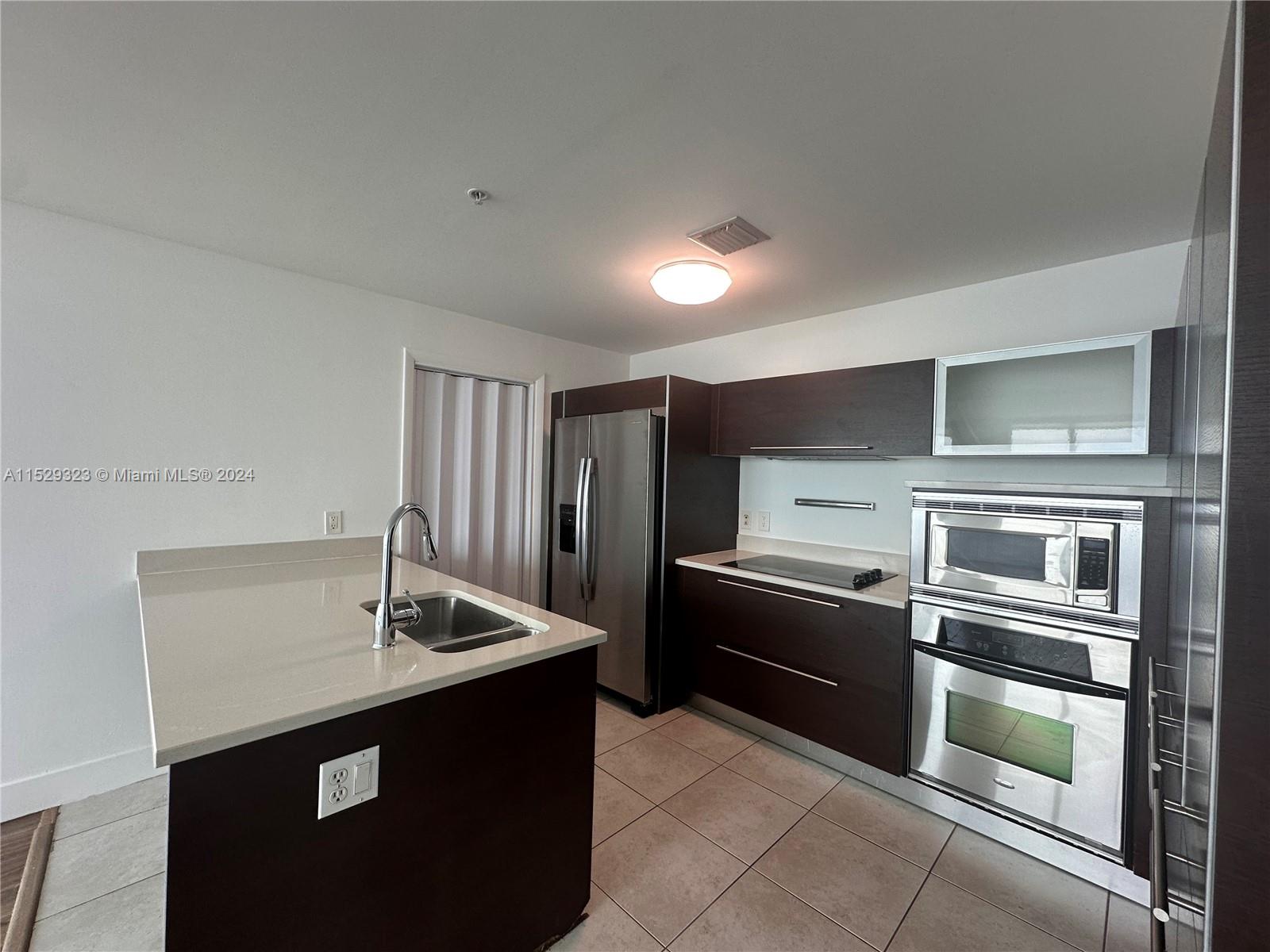 1900 N Bayshore Dr # 3812