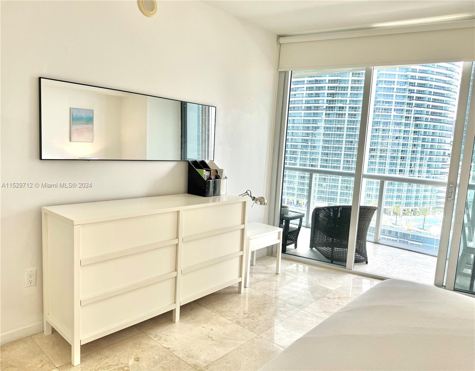 475 Brickell Ave # 2512