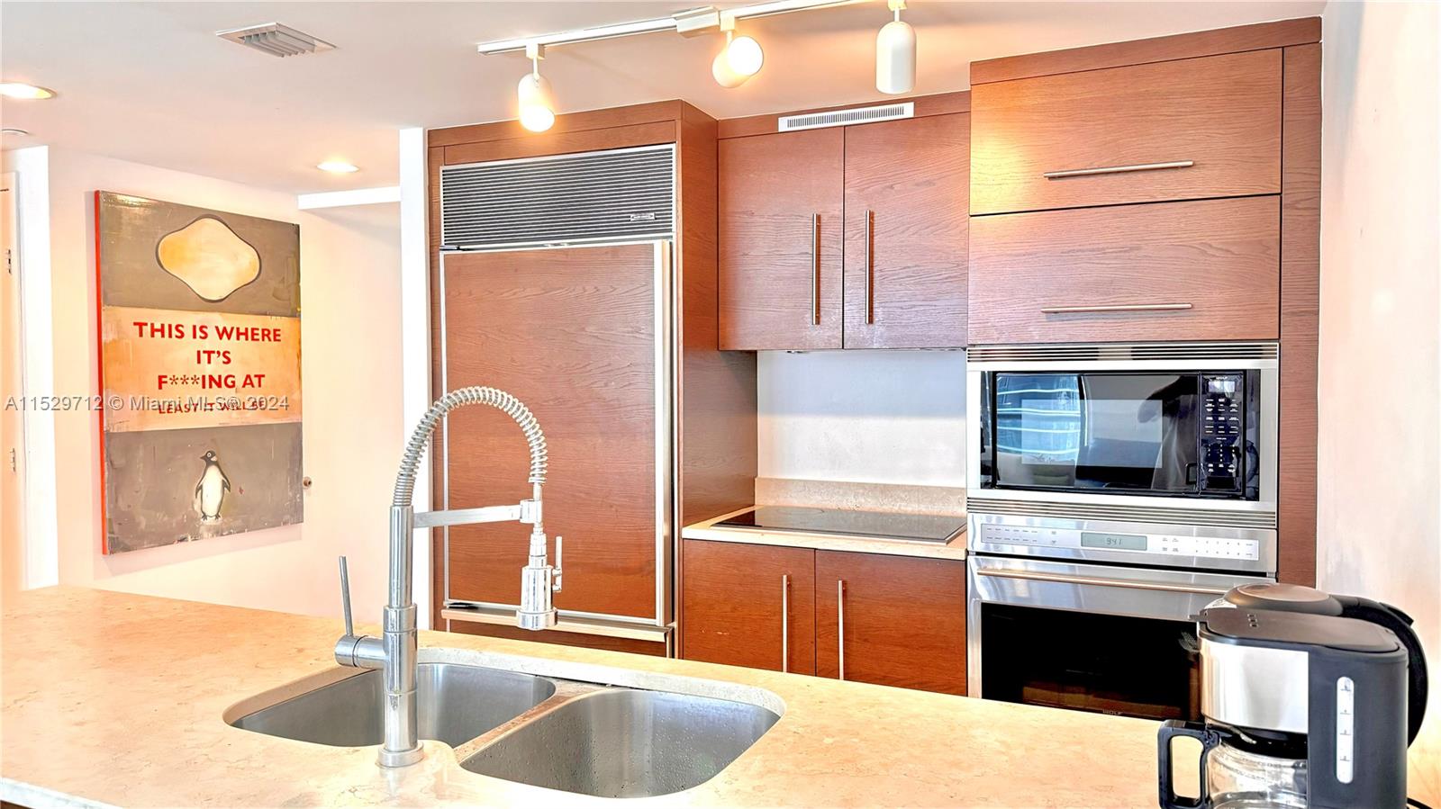 475 Brickell Ave # 2512