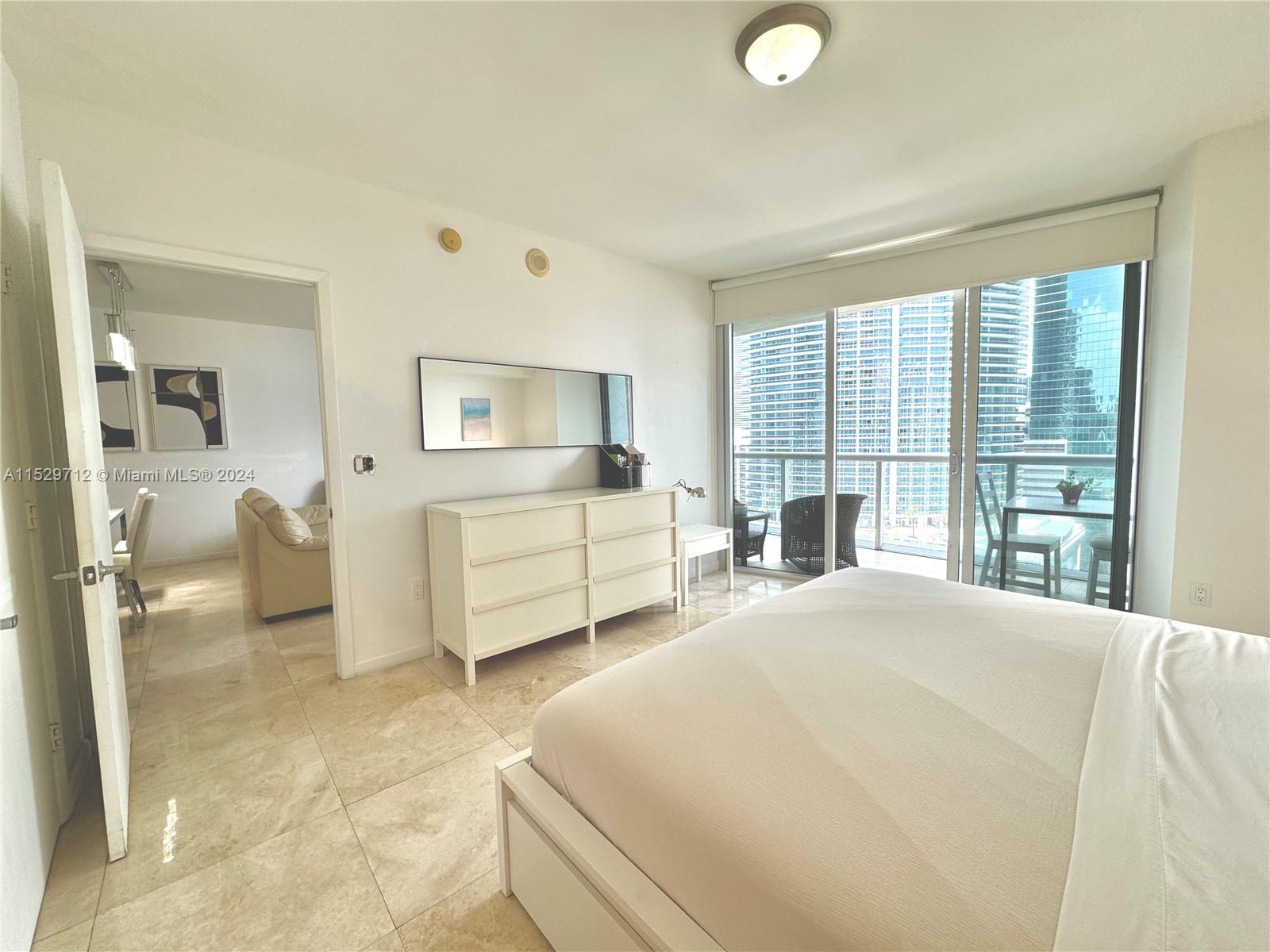 475 Brickell Ave # 2512