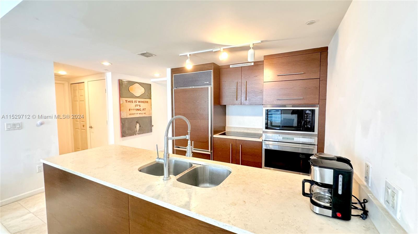 475 Brickell Ave # 2512