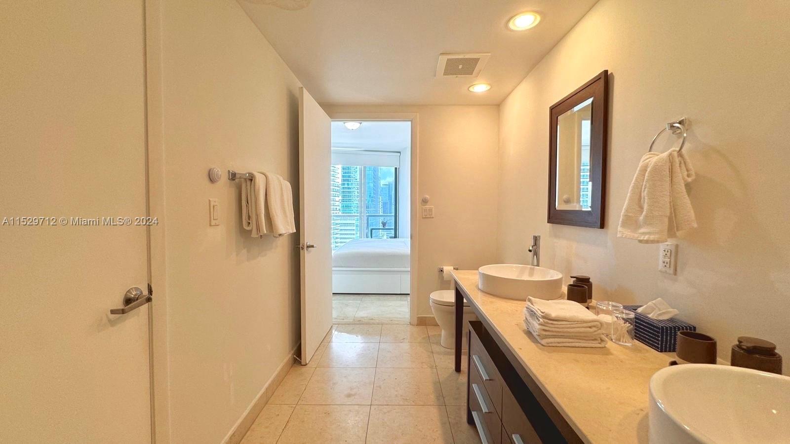 475 Brickell Ave # 2512