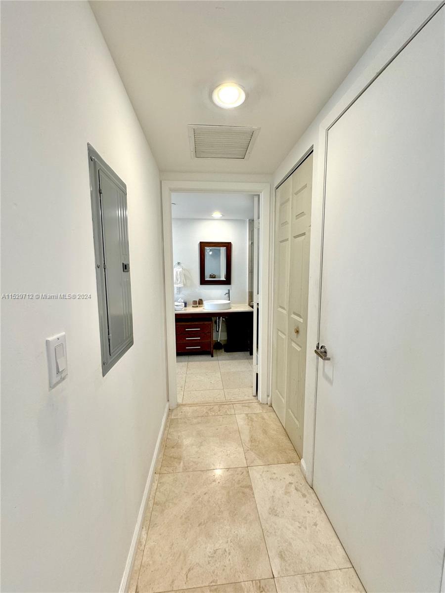 475 Brickell Ave # 2512