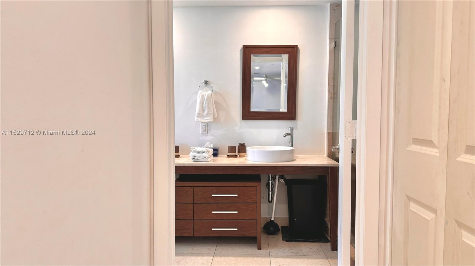 475 Brickell Ave # 2512