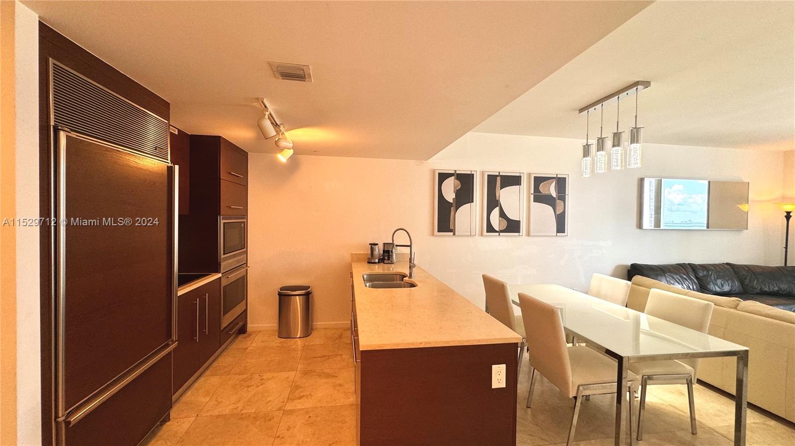 475 Brickell Ave # 2512