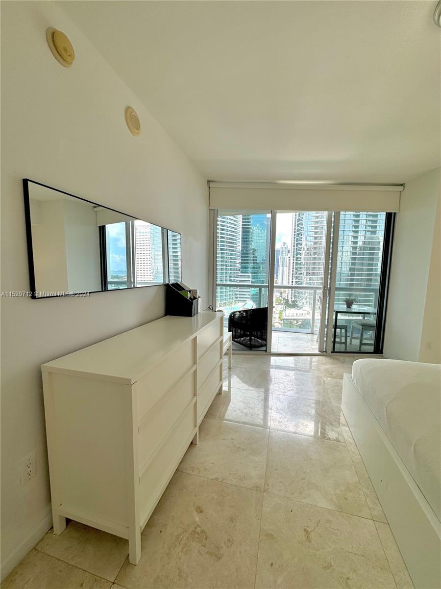 475 Brickell Ave # 2512
