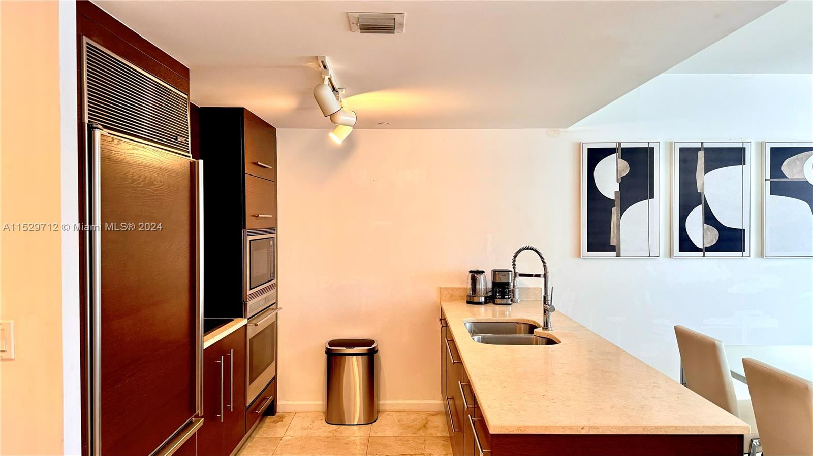 475 Brickell Ave # 2512