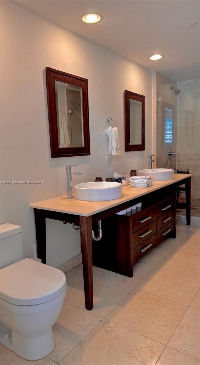 475 Brickell Ave # 2512