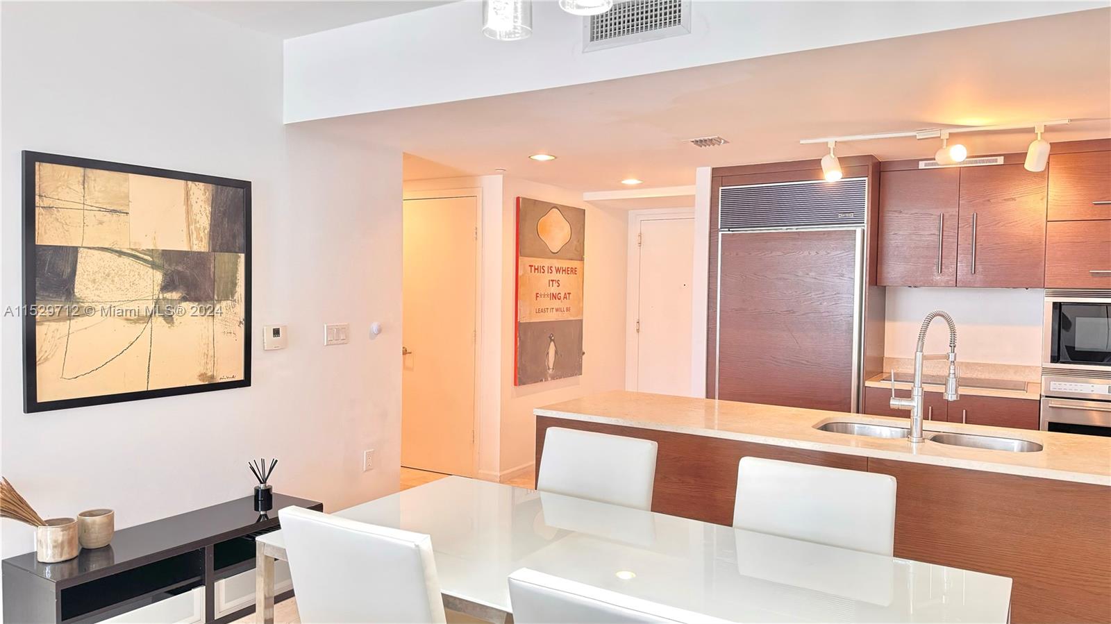 475 Brickell Ave # 2512