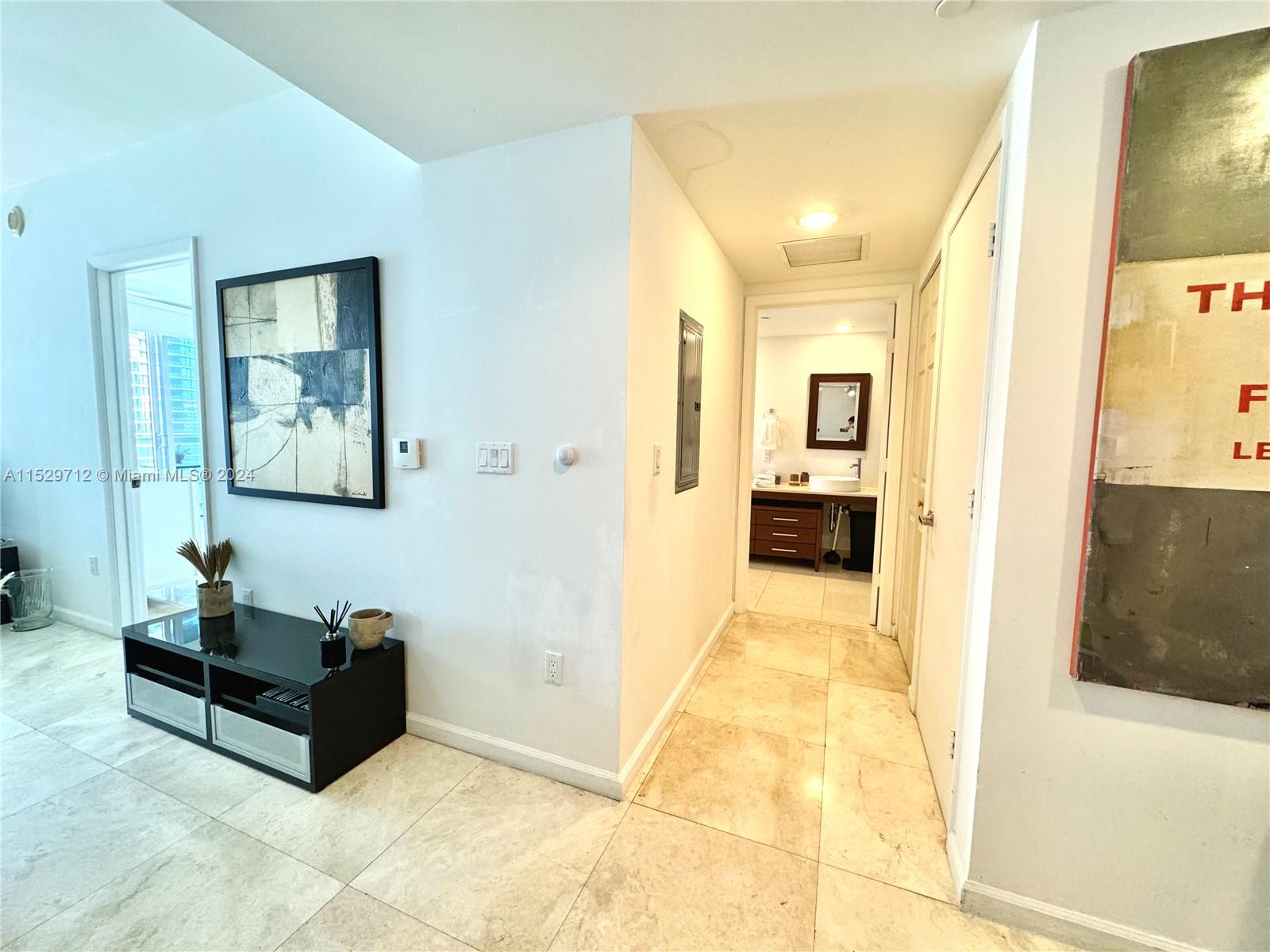 475 Brickell Ave # 2512