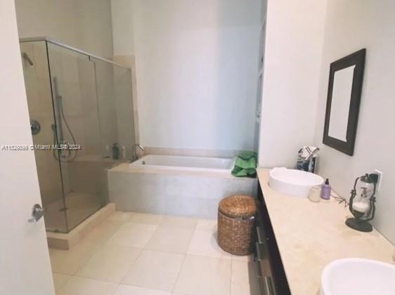 475 Brickell Ave # 2209