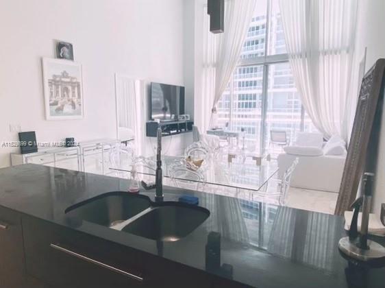475 Brickell Ave # 2209