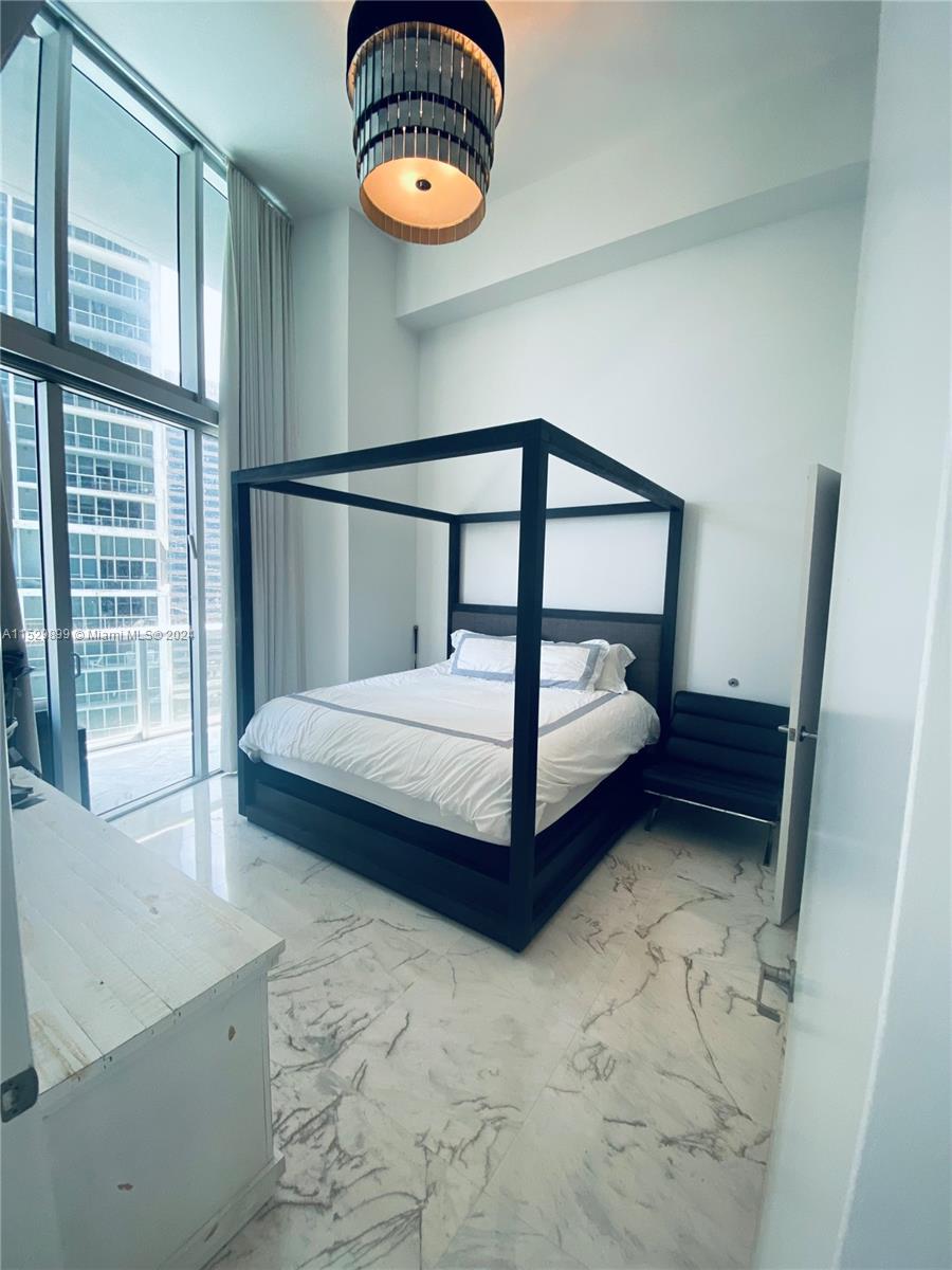 475 Brickell Ave # 2209