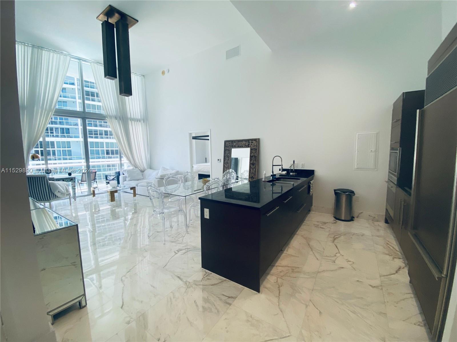 475 Brickell Ave # 2209