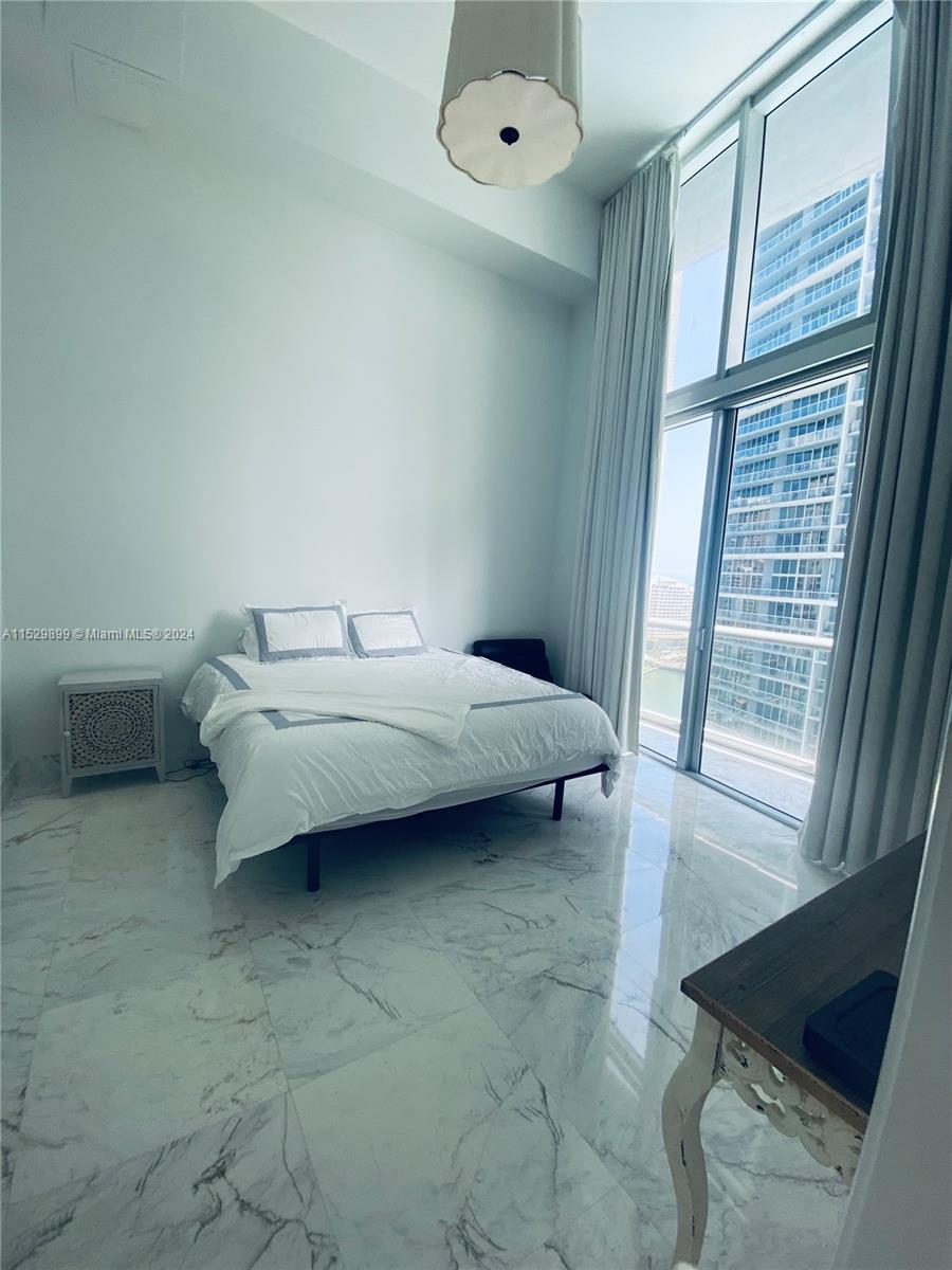 475 Brickell Ave # 2209