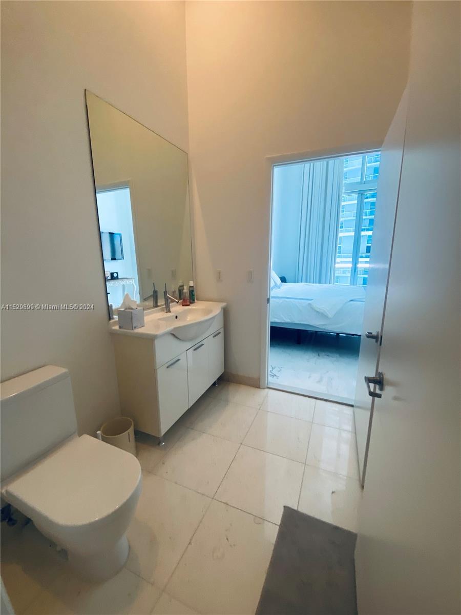 475 Brickell Ave # 2209