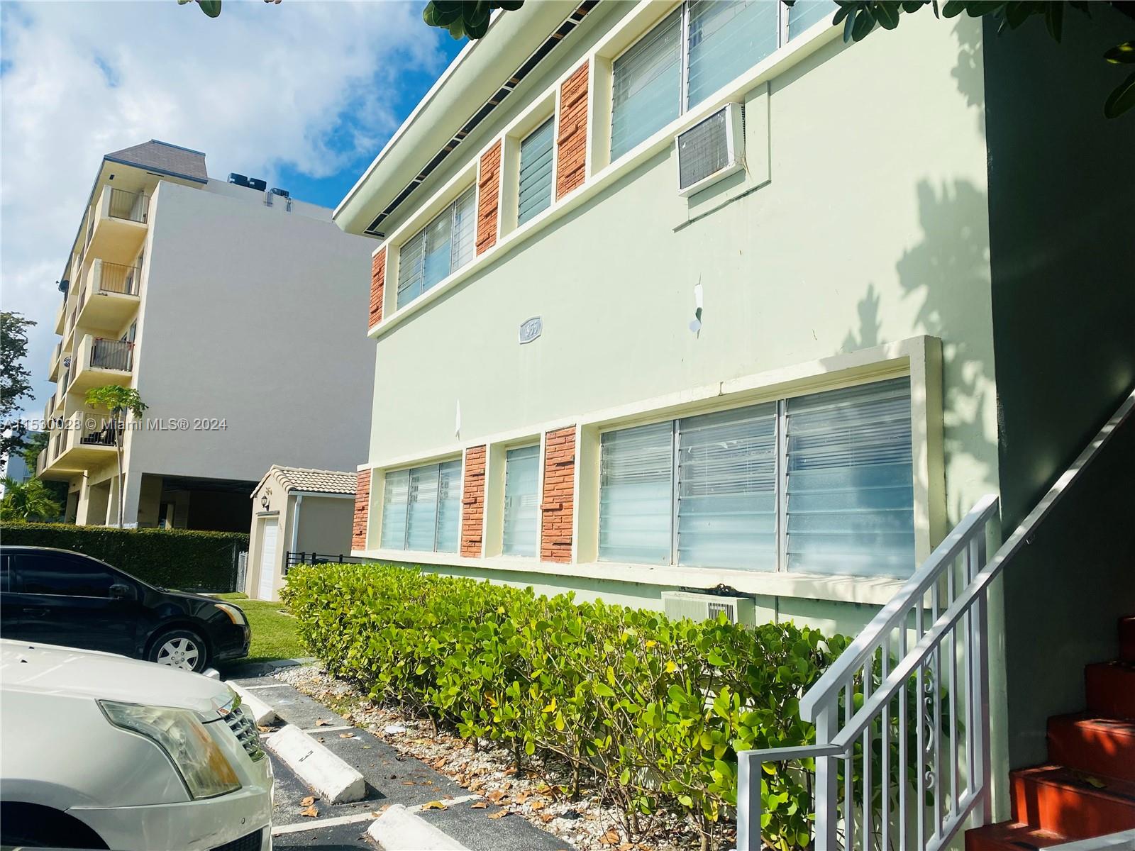 1955 Normandy Dr # 2