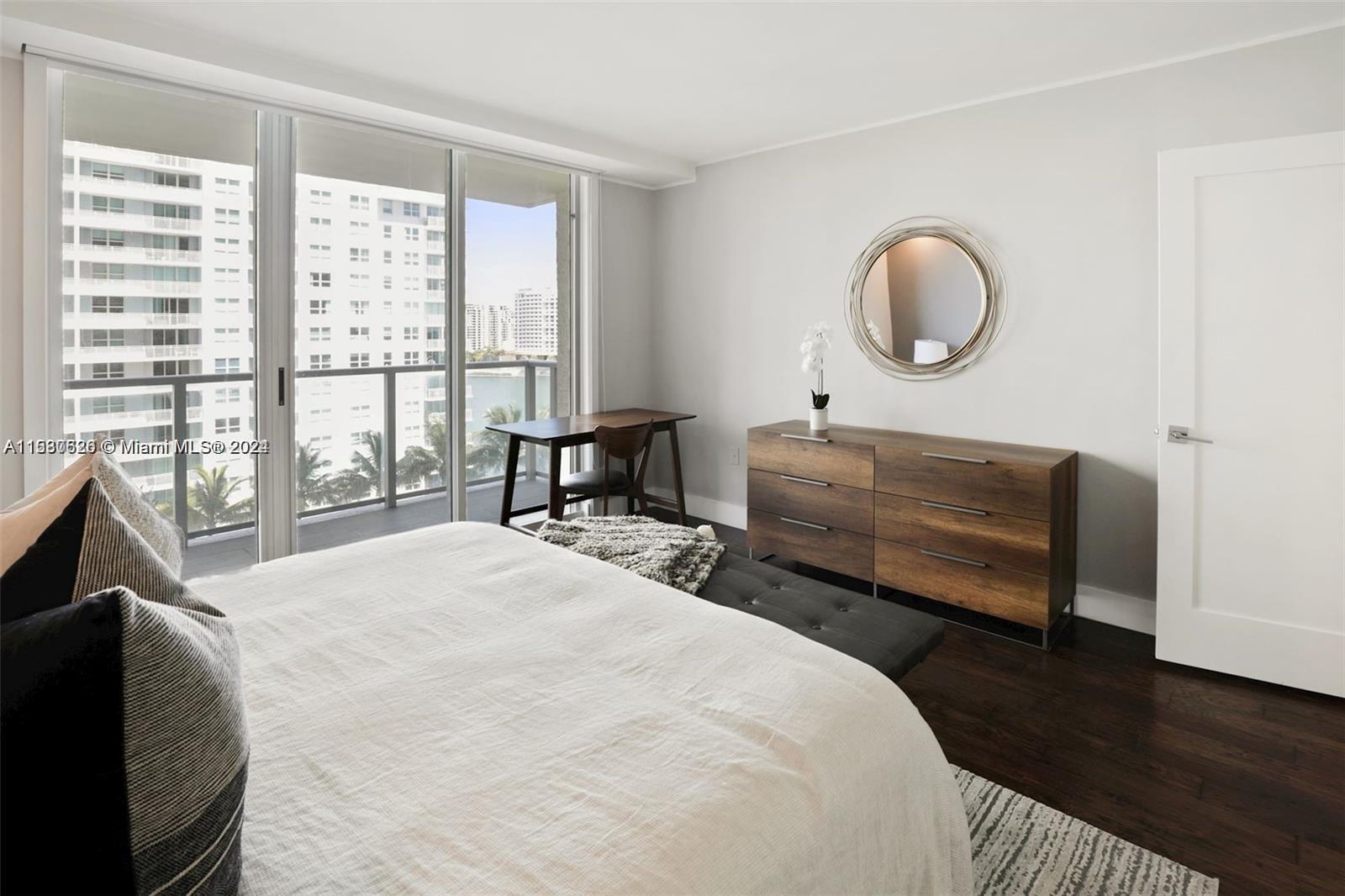 1155 Brickell Bay Dr # 1104