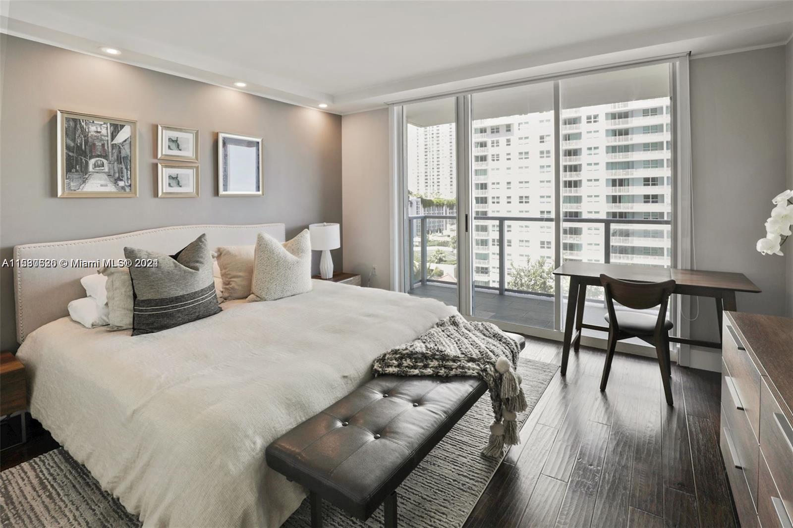 1155 Brickell Bay Dr # 1104