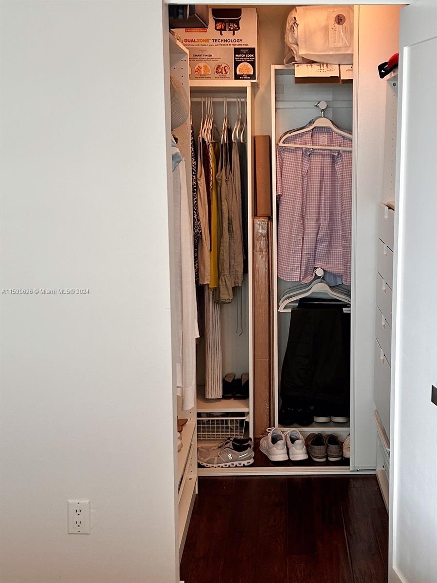 1155 Brickell Bay Dr # 1104