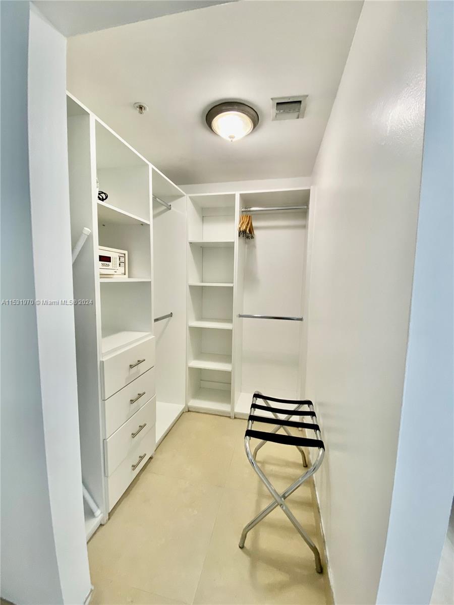 185 SE 14th Ter # 912