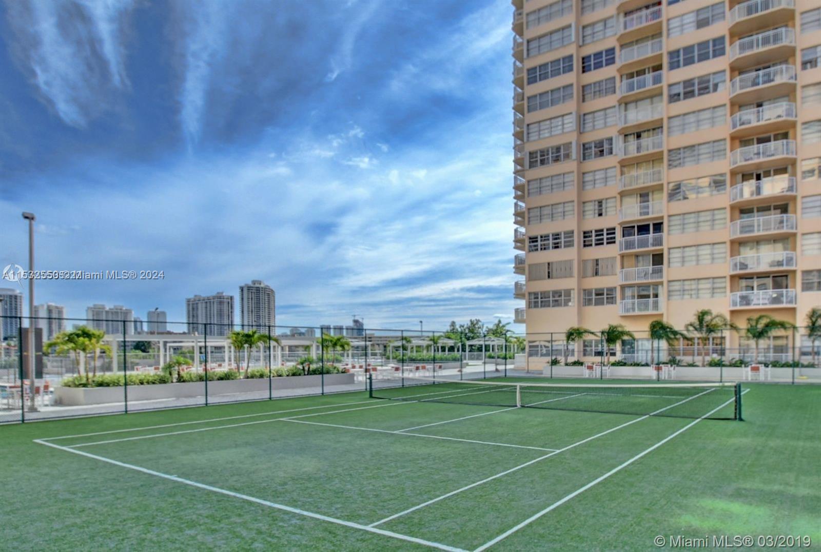 18051 Biscayne Blvd # 1905