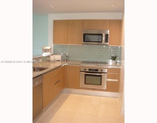 1050 Brickell Ave # 2312