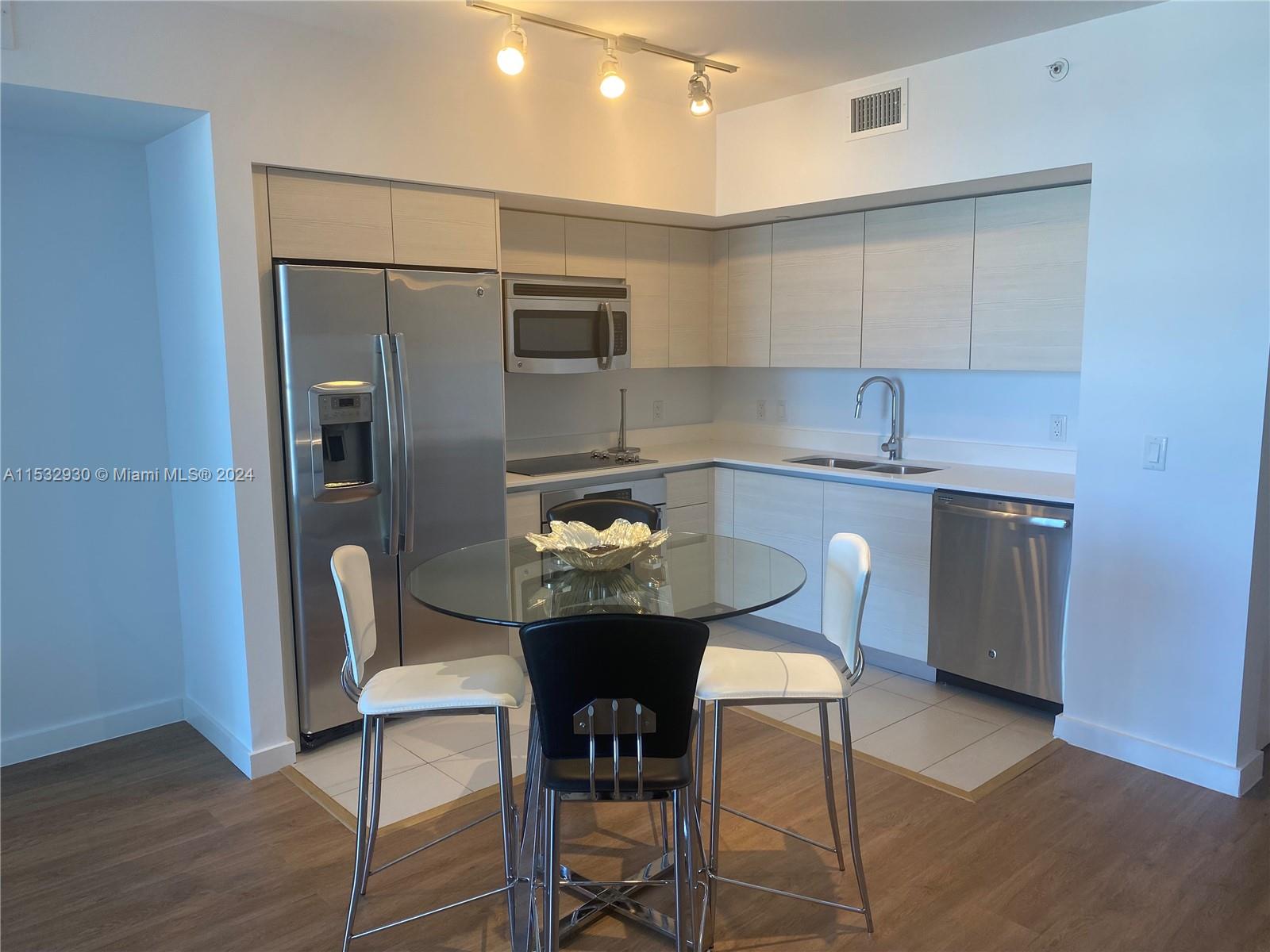 4250 Biscayne Blvd # 1006