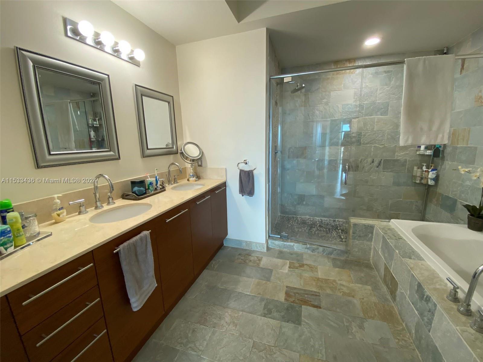 2641 N Flamingo Rd # 2505N