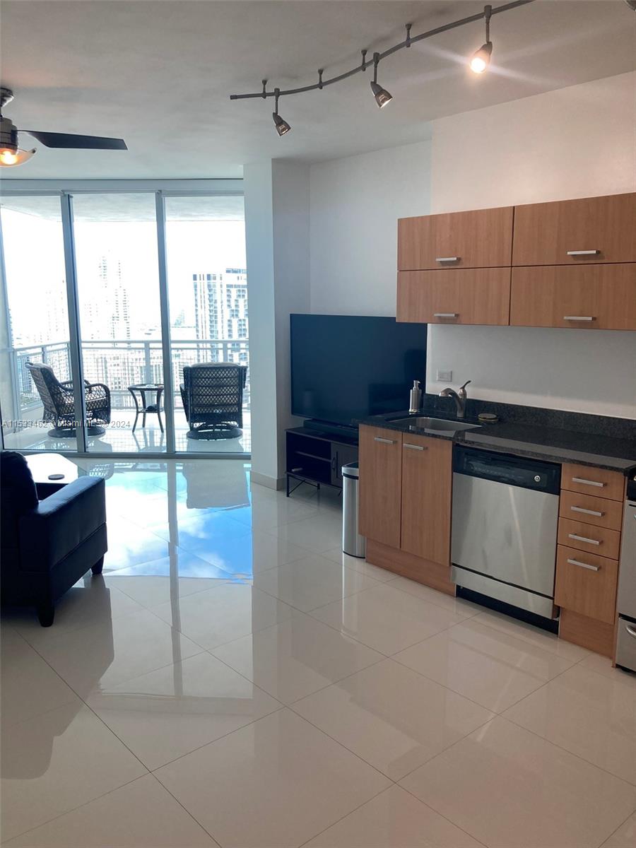 350 S Miami Ave Unit: 3907