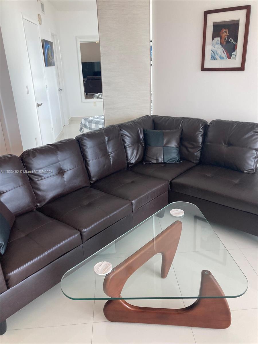 350 S Miami Ave Unit: 3907