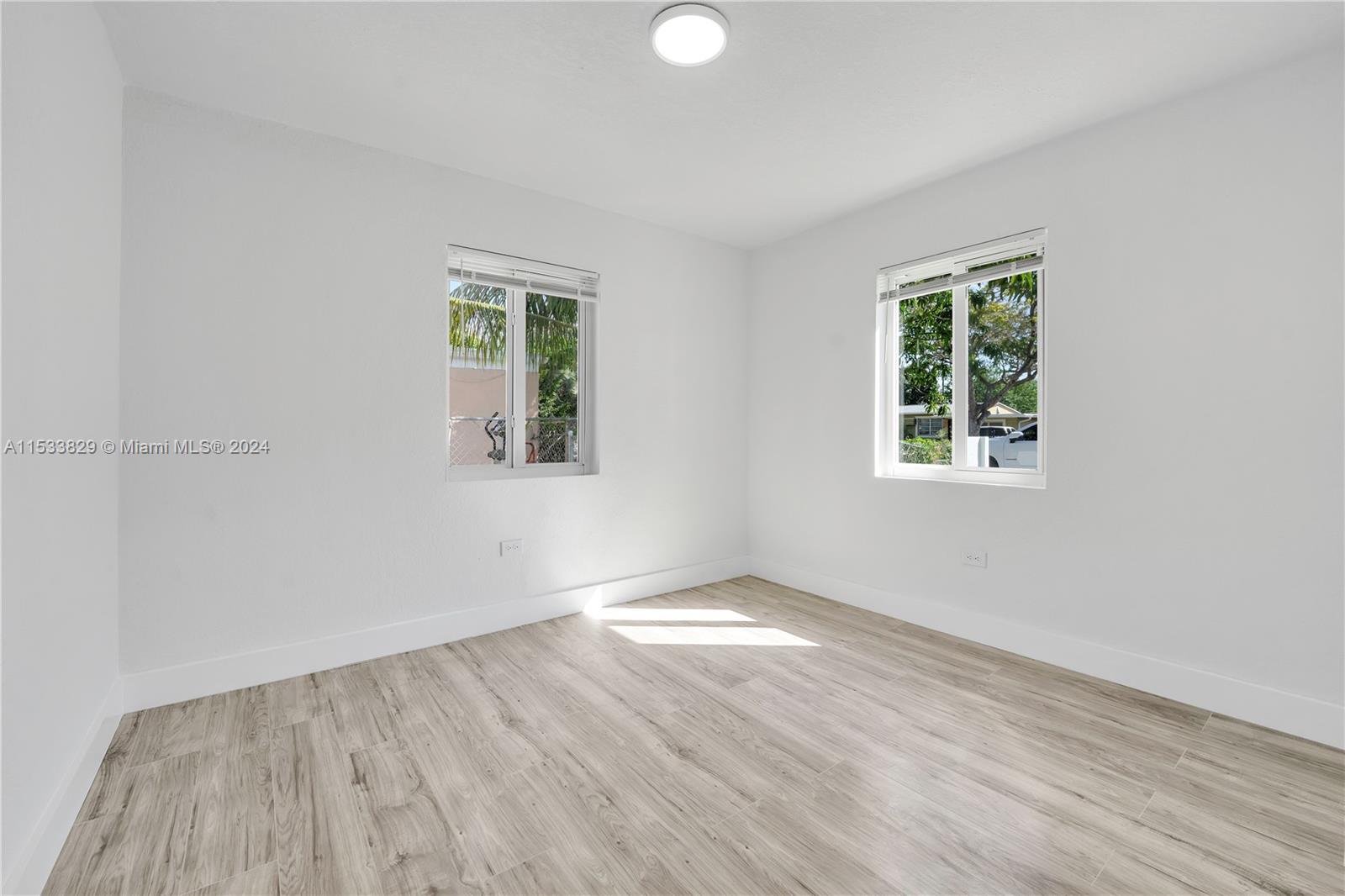 65 NW 124th St