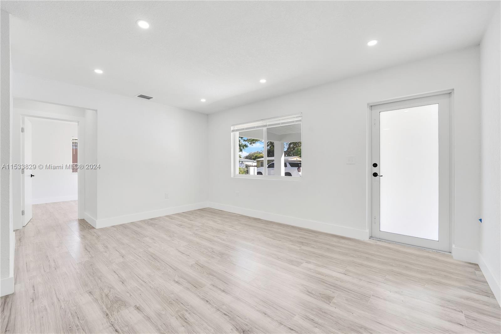 65 NW 124th St