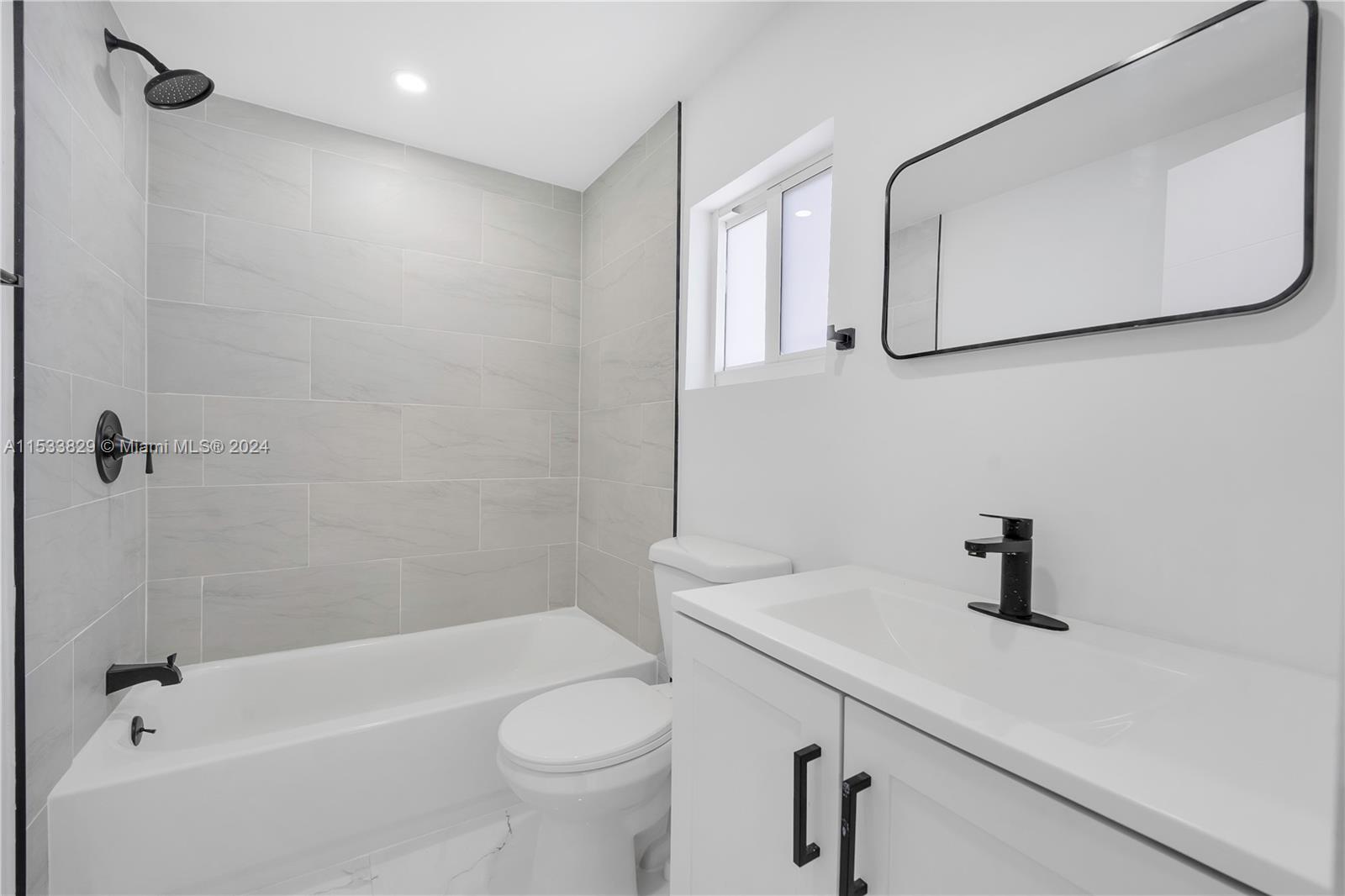 65 NW 124th St