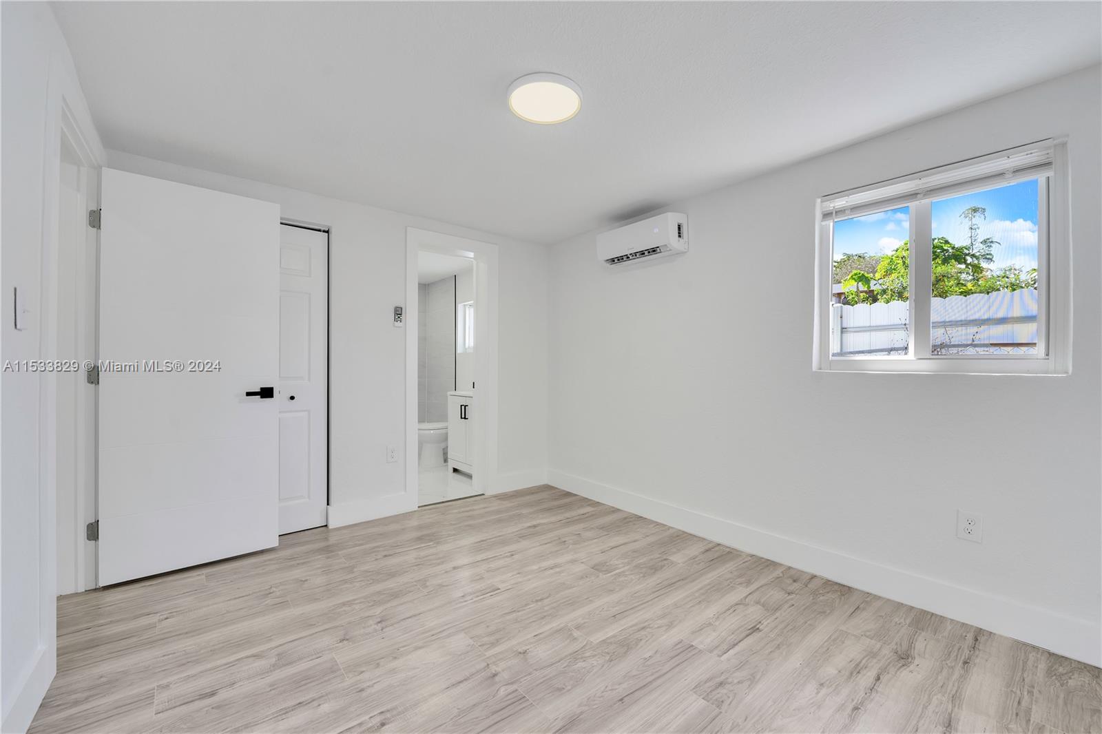 65 NW 124th St