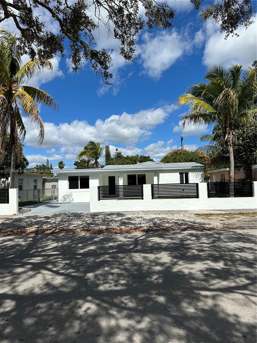 65 NW 124th St
