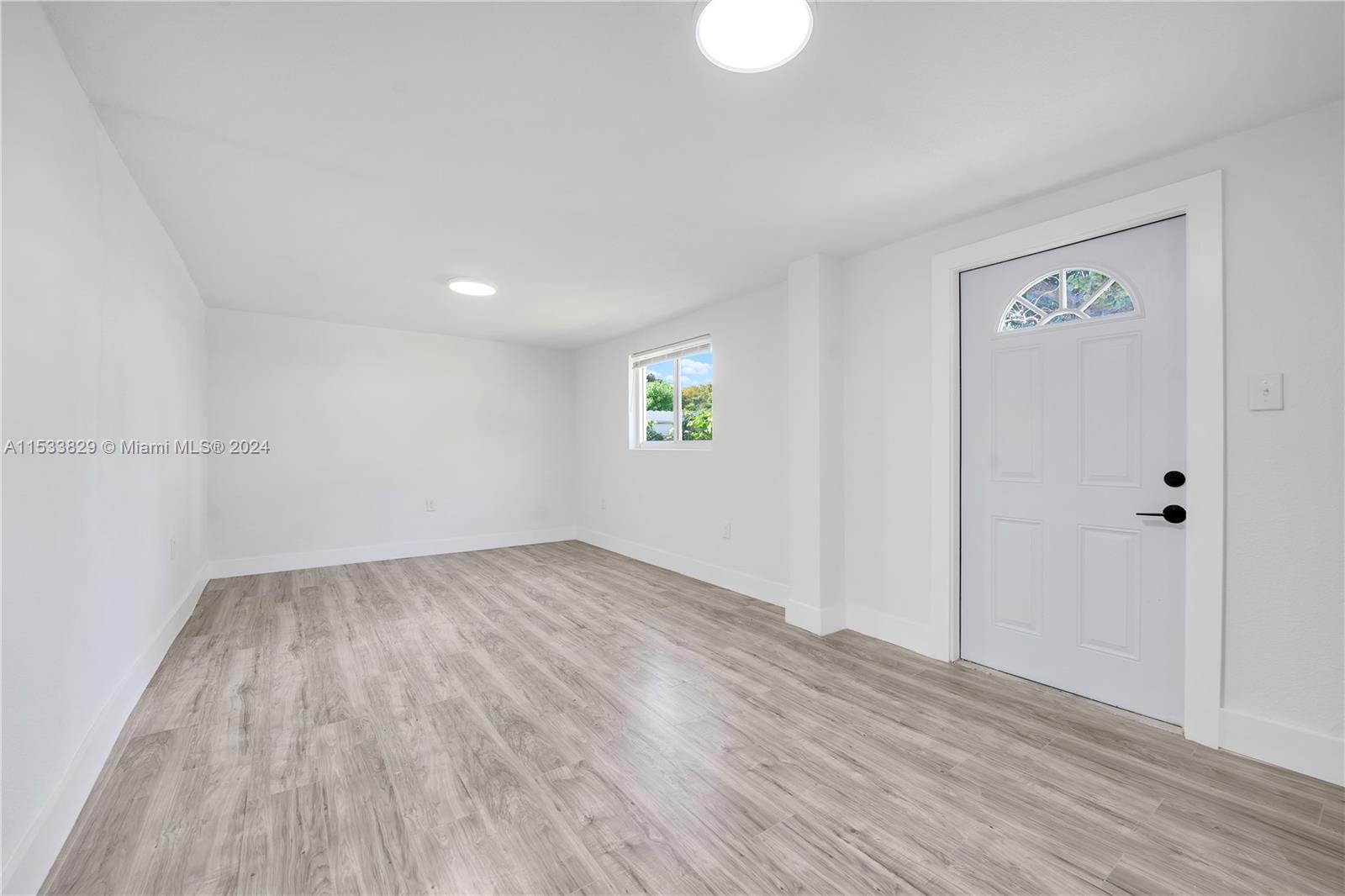 65 NW 124th St