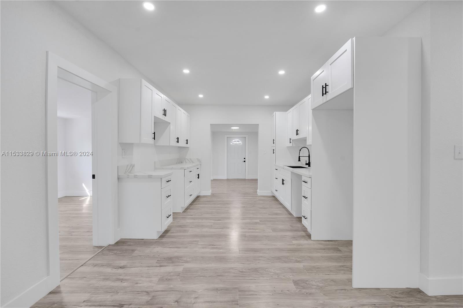 65 NW 124th St