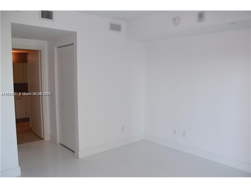 1300 Brickell Bay Dr # 1604