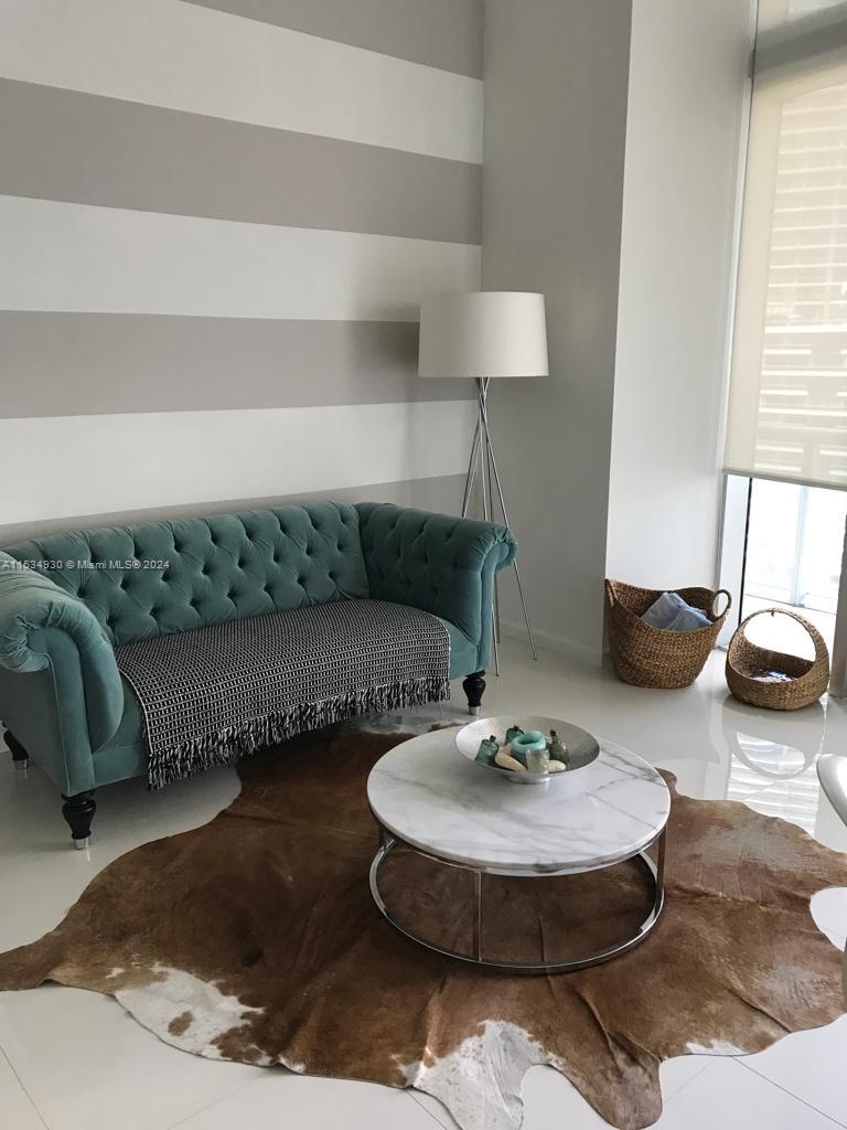 475 Brickell Ave # 1510