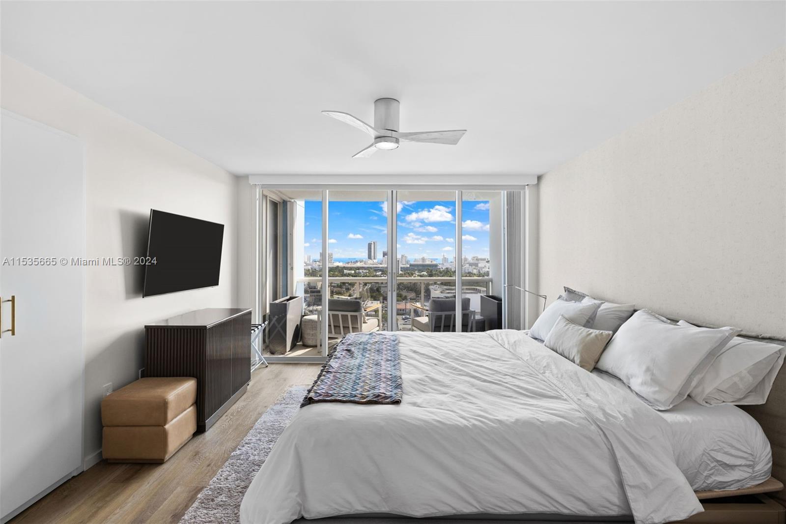 1800 Sunset Harbour Dr # 1807