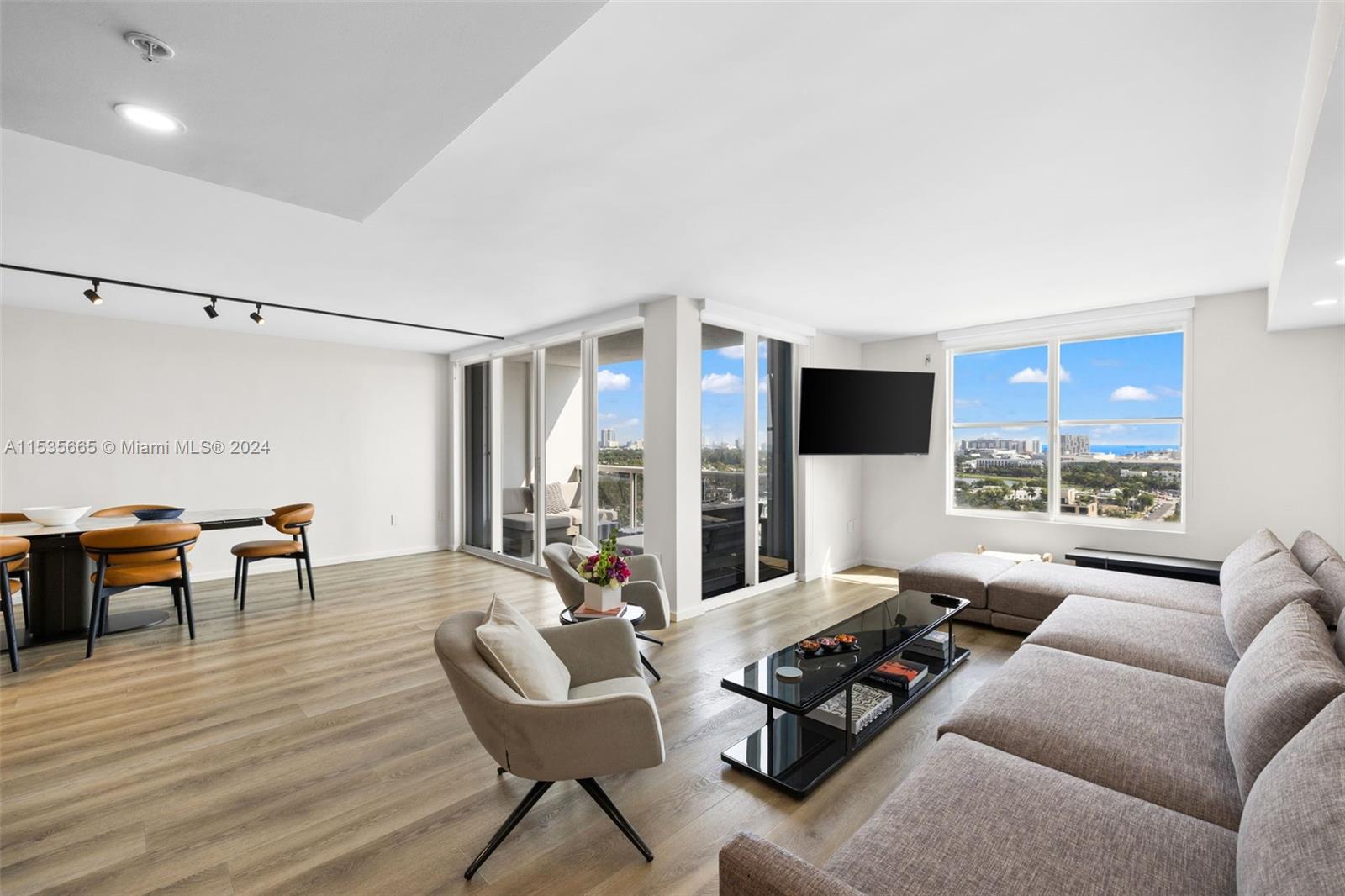 1800 Sunset Harbour Dr # 1807