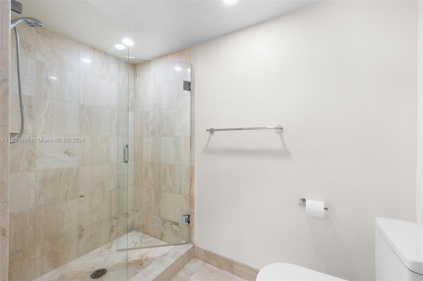 1800 Sunset Harbour Dr # 1807